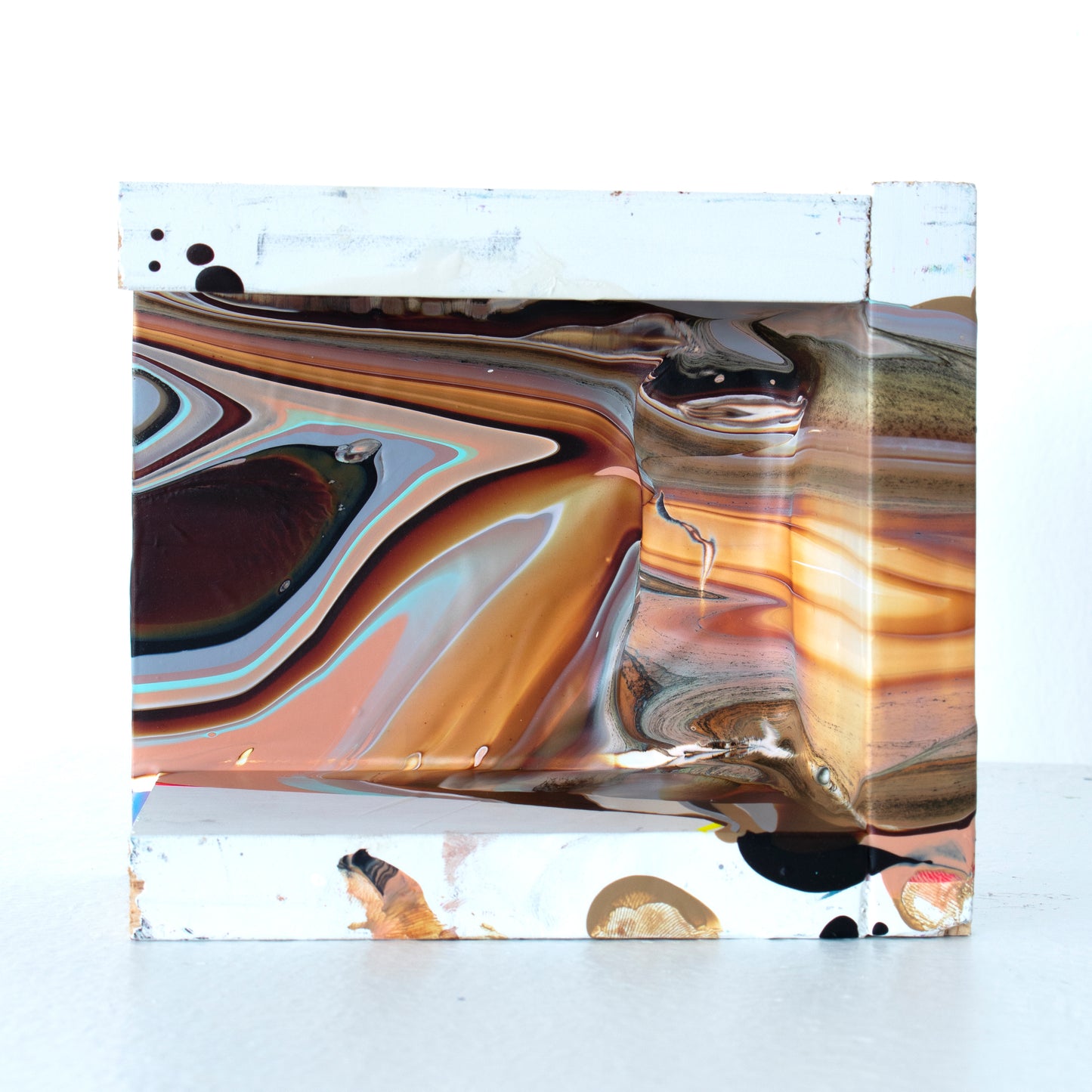 Tête-à-Tête Trough